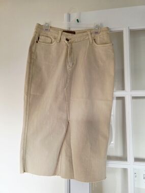 Judy Blue Cream Pencil Skirt - NWOT